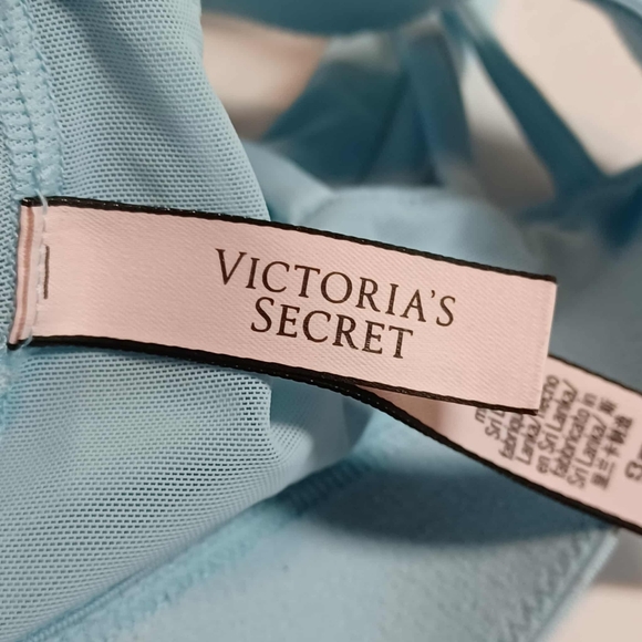 Victoria’s Secret Size Medium Wireless Light Blue Strappy Back Lounge Bra - Picture 3 of 8
